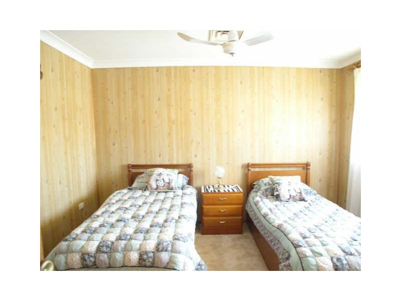 24 Rosewood Dr, Umina Beach NSW 2257