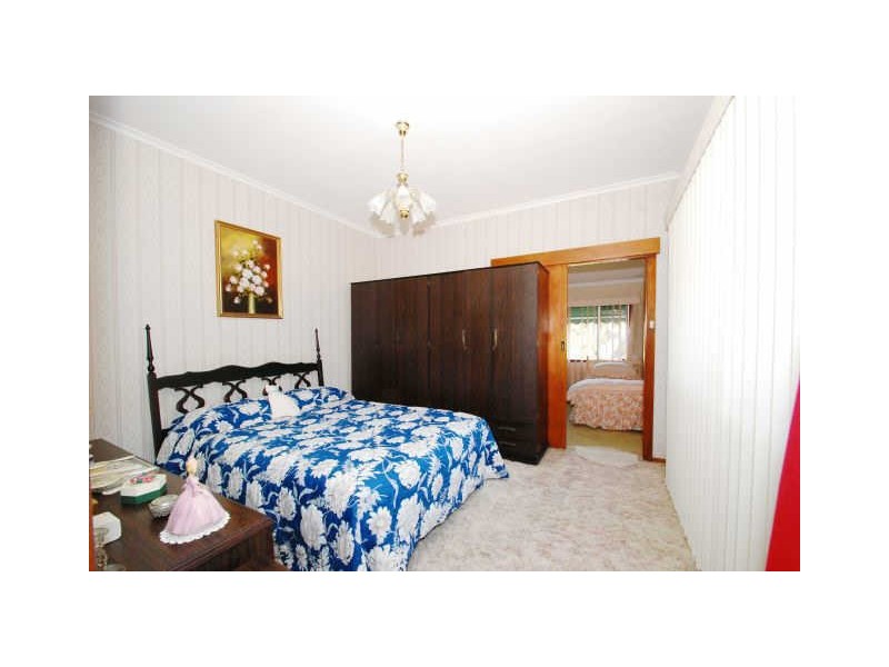 29 Mackenzie Ave, Woy Woy NSW 2256
