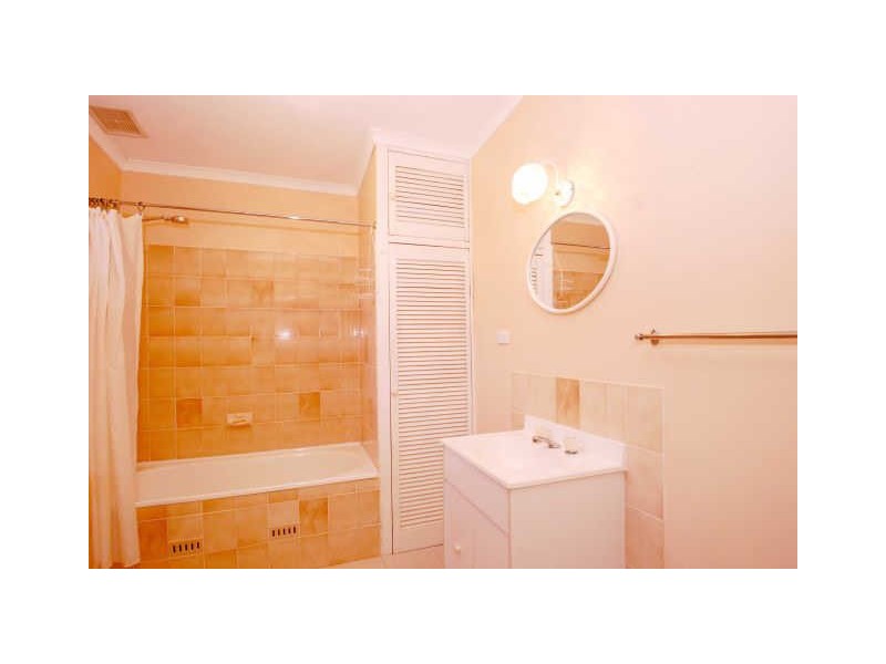 29 Mackenzie Ave, Woy Woy NSW 2256