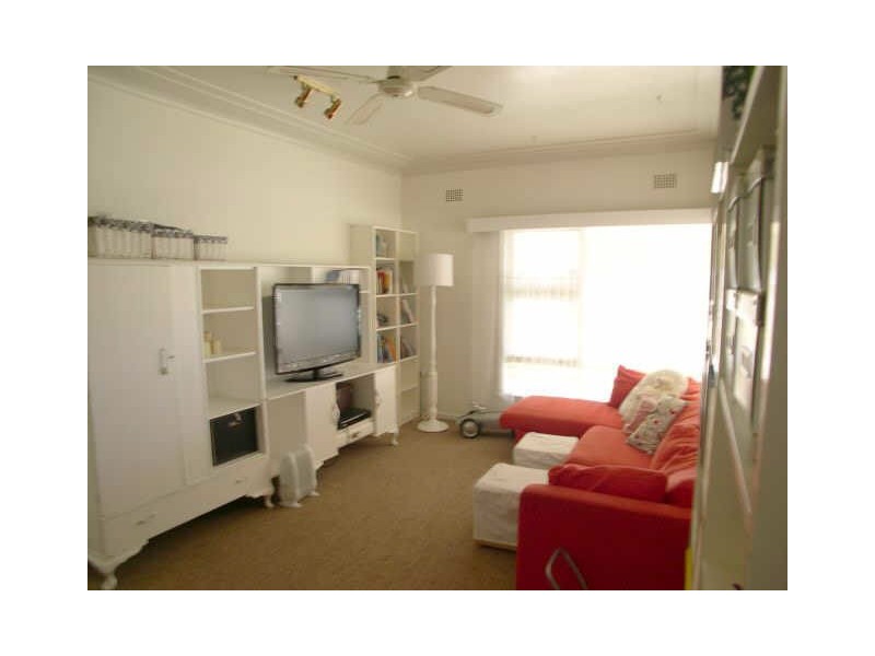 129 Trafalgar Ave, Umina Beach NSW 2257