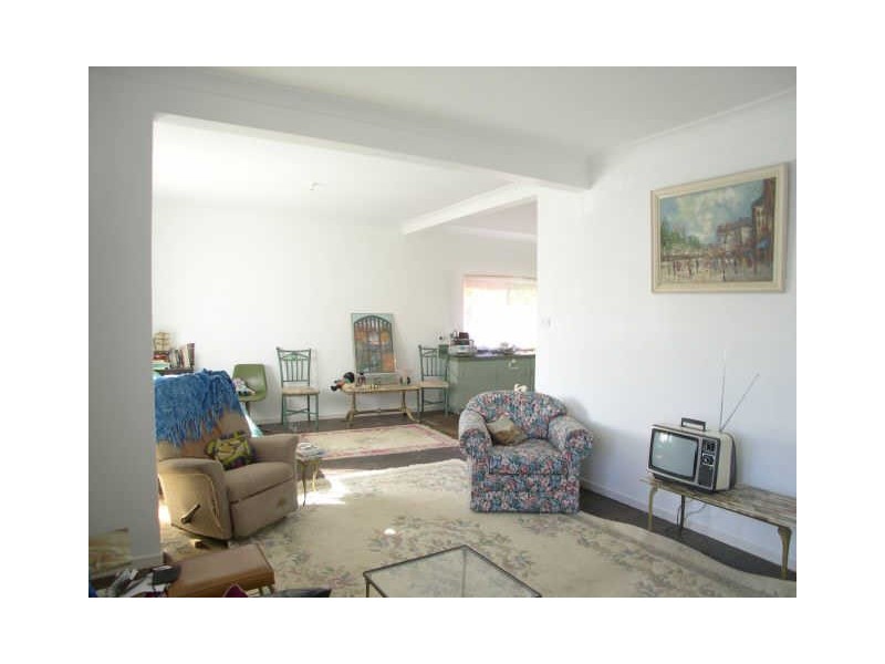 1 Oak Street, Blackwall NSW 2256