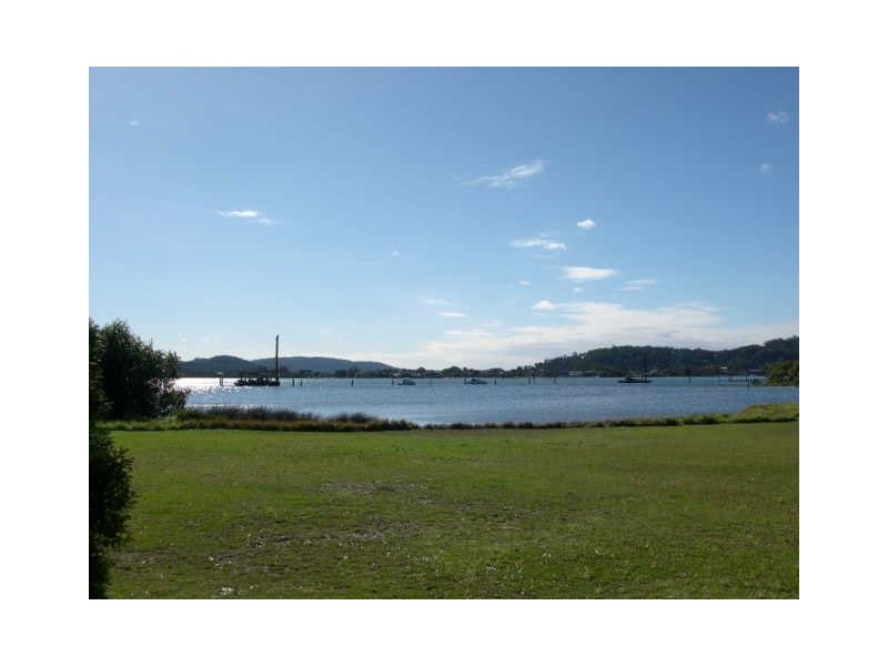 1 Oak Street, Blackwall NSW 2256