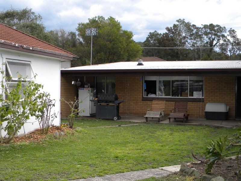 24 Greenfield Rd, Empire Bay NSW 2257