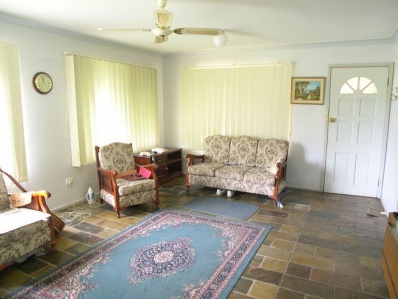 10 Erina Avenue, Woy Woy NSW 2256