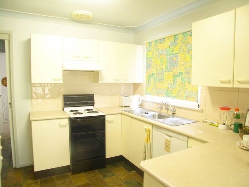 10 Erina Avenue, Woy Woy NSW 2256