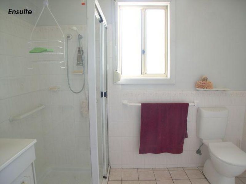 10 Erina Avenue, Woy Woy NSW 2256