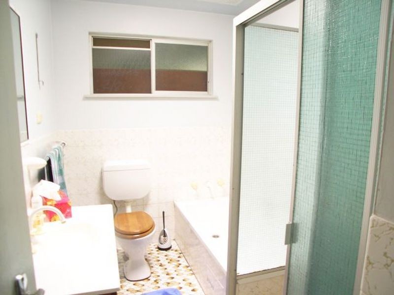 10 Erina Avenue, Woy Woy NSW 2256