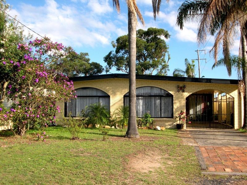 46 Watkin Ave, Woy Woy NSW 2256