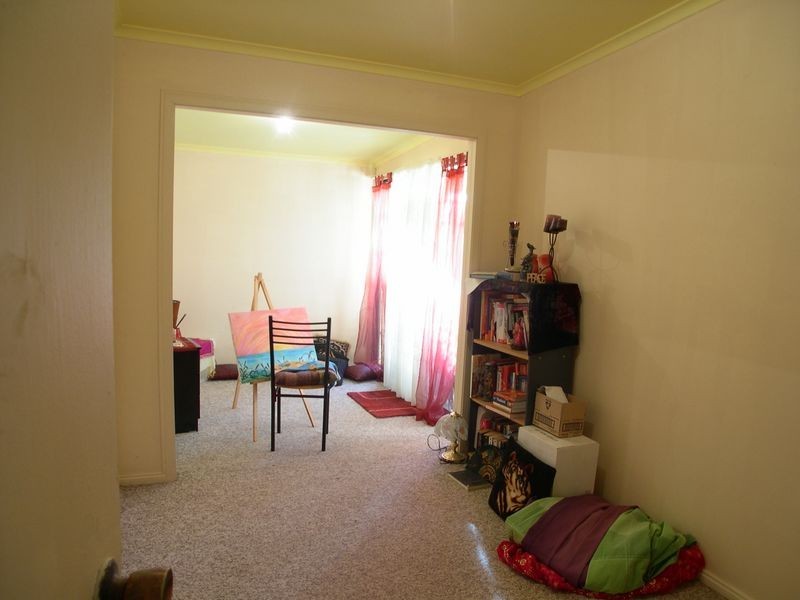 46 Watkin Ave, Woy Woy NSW 2256