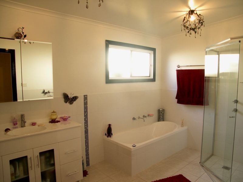 46 Watkin Ave, Woy Woy NSW 2256