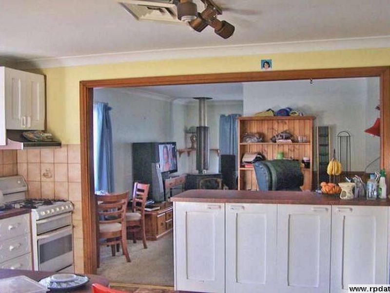 38 Watkin Ave, Woy Woy NSW 2256