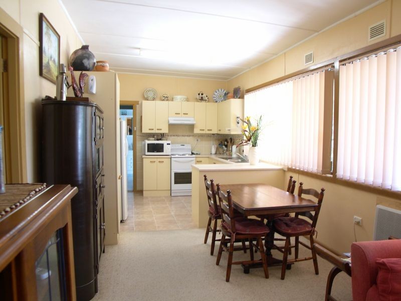 141 Bourke Rd, Umina Beach NSW 2257