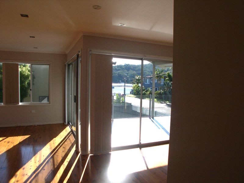 136 Booker Bay Rd, Booker Bay NSW 2257