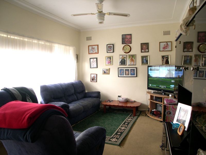 7 Greene St, Woy Woy NSW 2256