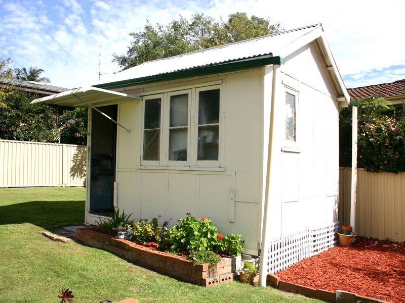 30 Orana St, Green Point NSW 2251