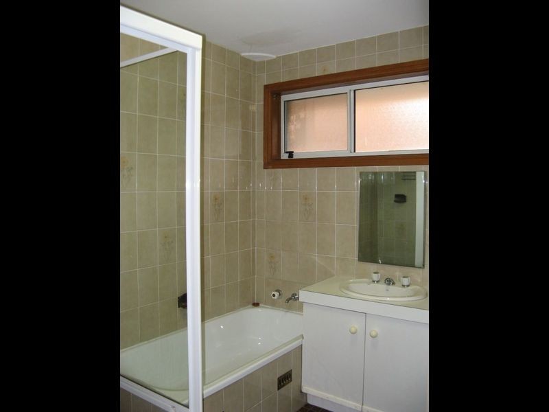 77 Greenhaven Dr, Umina Beach NSW 2257