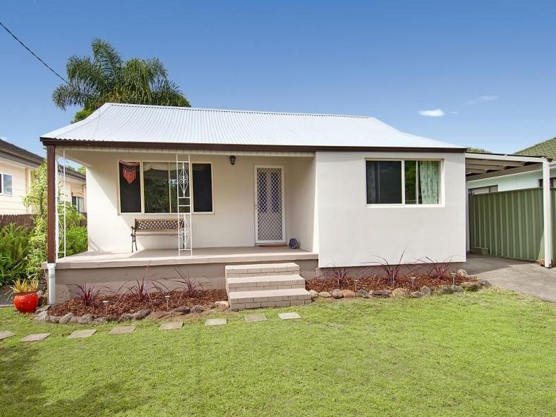 18 Cogra Rd, Woy Woy NSW 2256