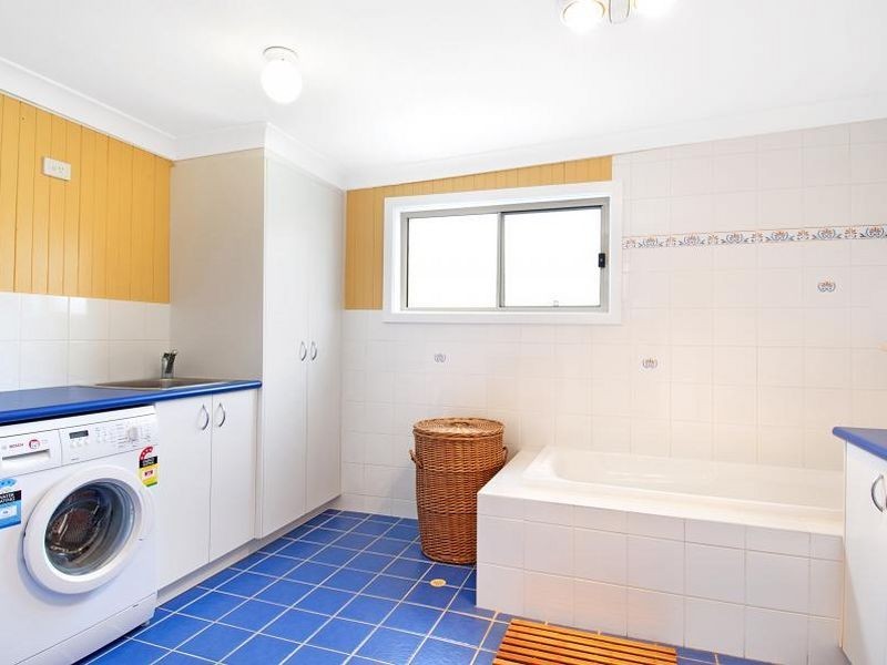 18 Cogra Rd, Woy Woy NSW 2256