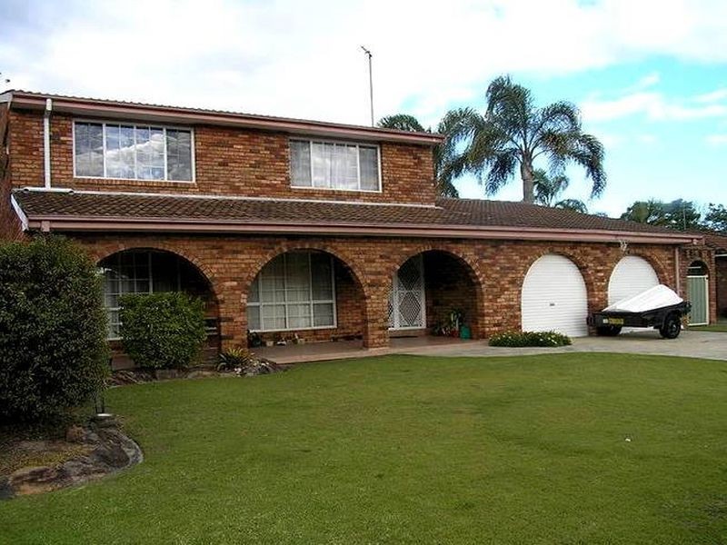 16 Attunga Cl, St Huberts Island NSW 2257