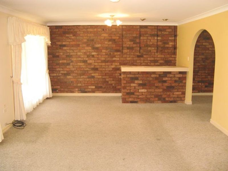 16 Attunga Cl, St Huberts Island NSW 2257