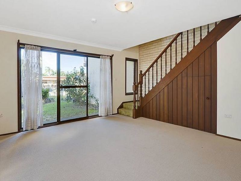 6/2 Dunban Rd, Woy Woy NSW 2256