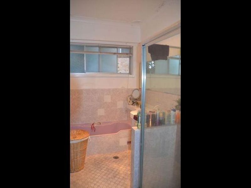 16 Melba Rd, Woy Woy NSW 2256