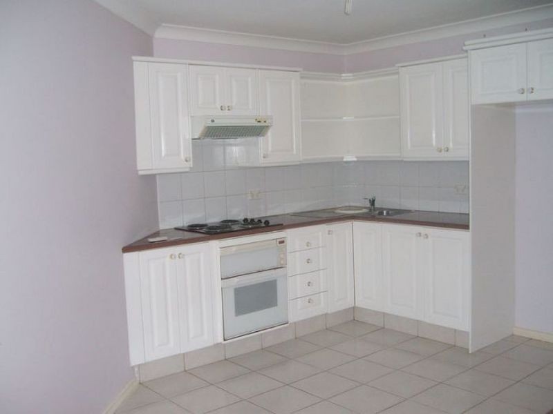 2/4 Bowden Road, Woy Woy NSW 2256