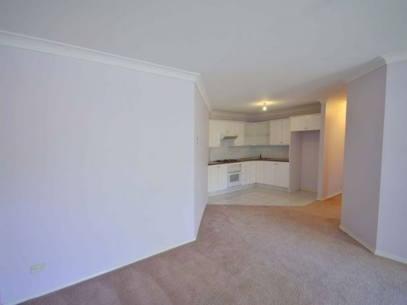 2/4 Bowden Road, Woy Woy NSW 2256