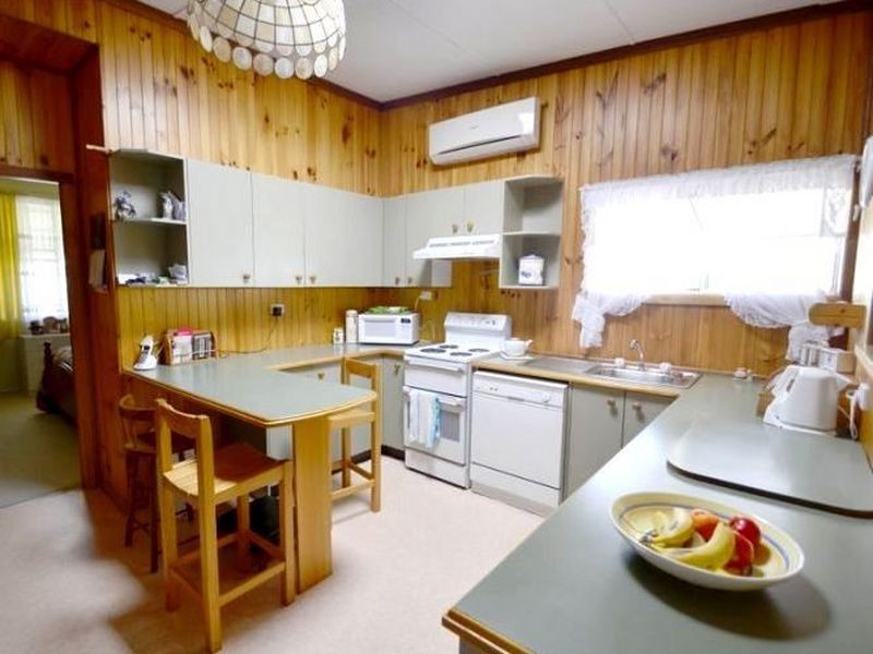 5 Carrington Ave, Woy Woy NSW 2256