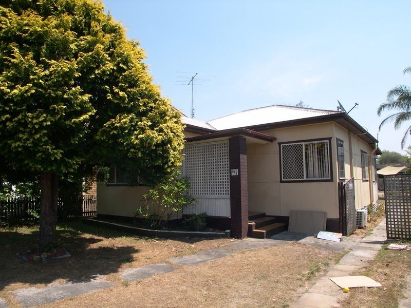 213 Burge Rd, Woy Woy NSW 2256