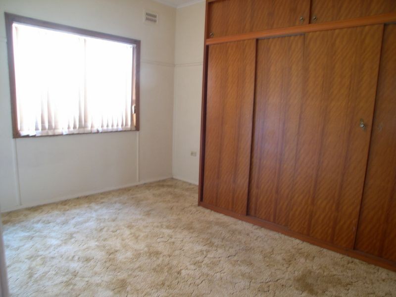 213 Burge Rd, Woy Woy NSW 2256