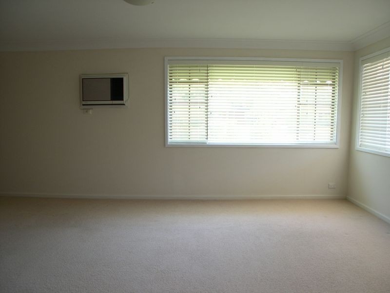 24 Honeysuckle St, Umina Beach NSW 2257