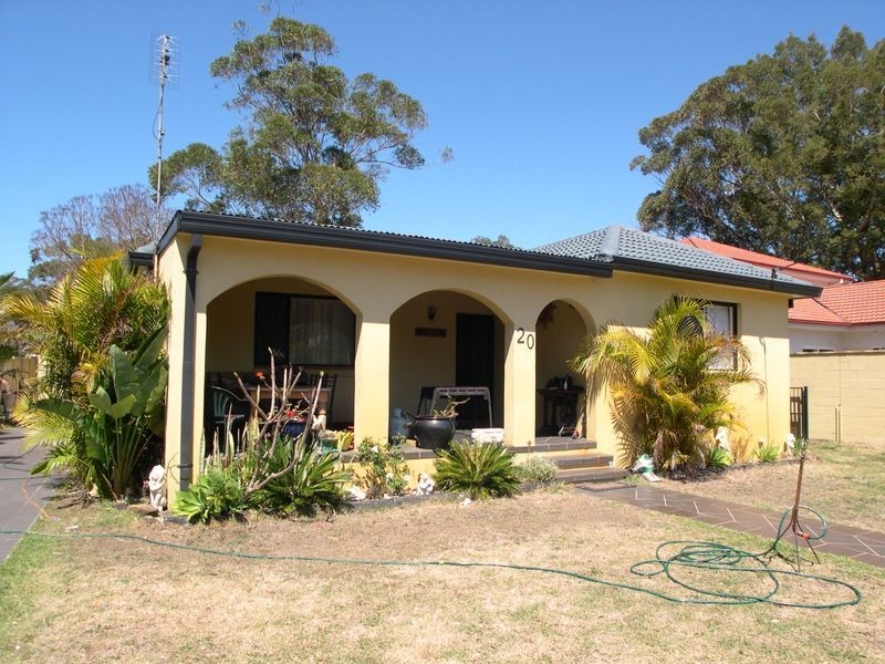 20 Warrigal St, Blackwall NSW 2256