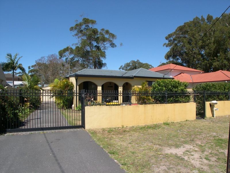 20 Warrigal St, Blackwall NSW 2256