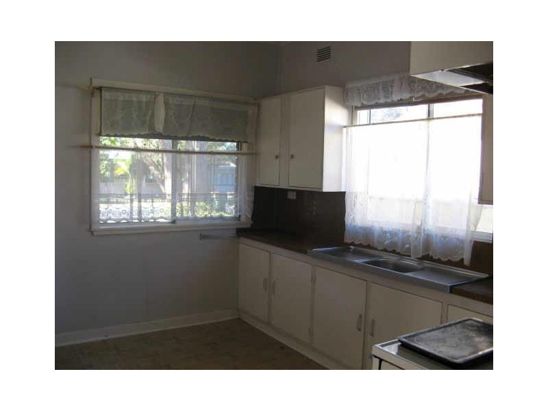 19 Collareen St, Ettalong Beach NSW 2257