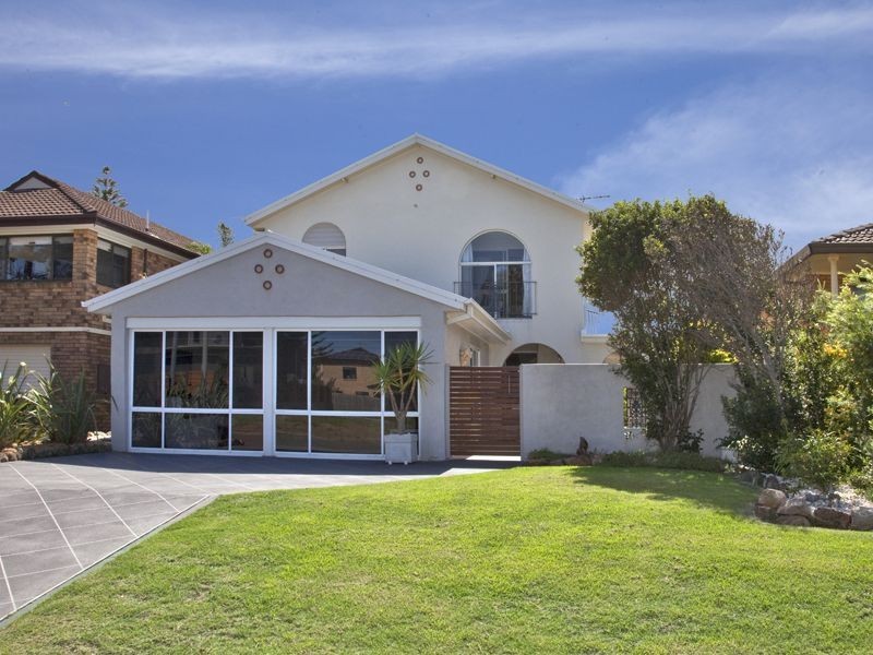 11 Cowlishaw Street, Redhead NSW 2290