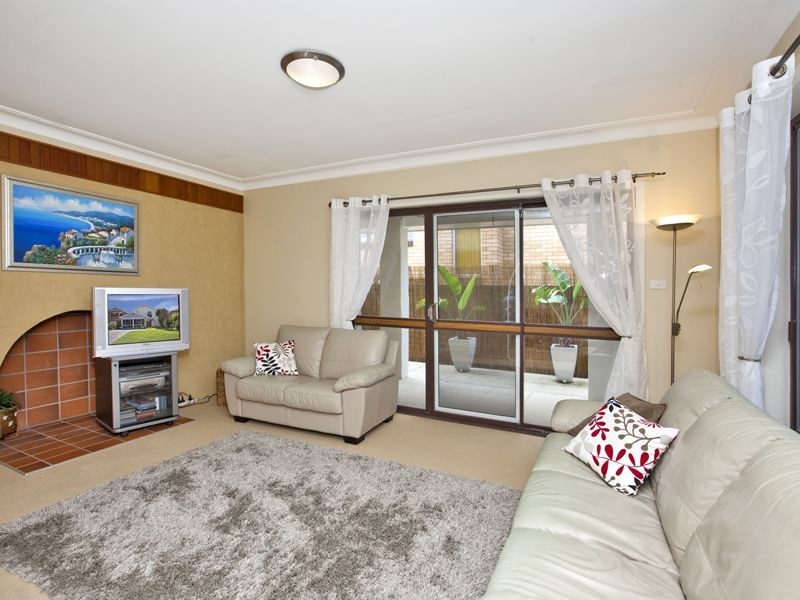 11 Cowlishaw Street, Redhead NSW 2290