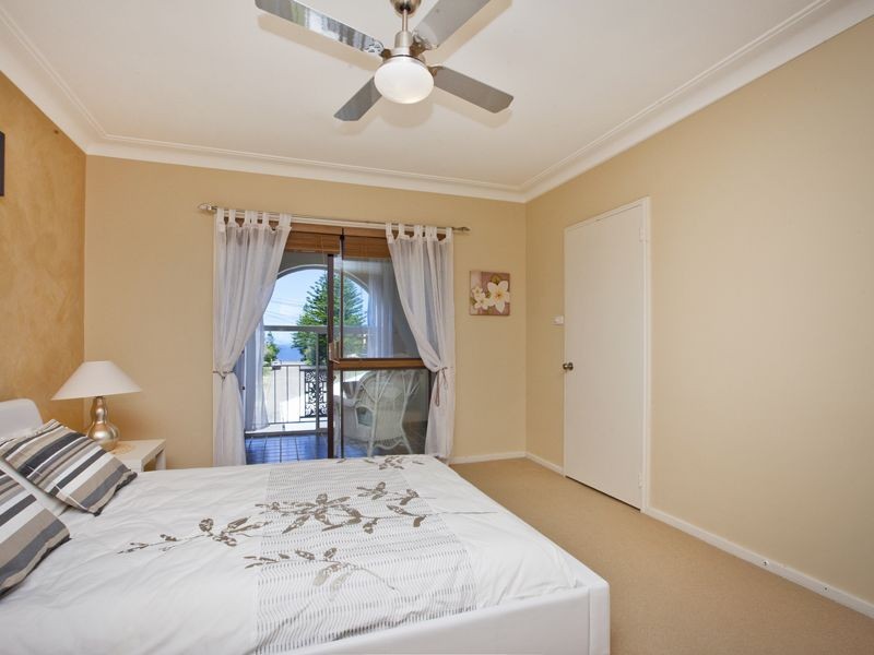 11 Cowlishaw Street, Redhead NSW 2290