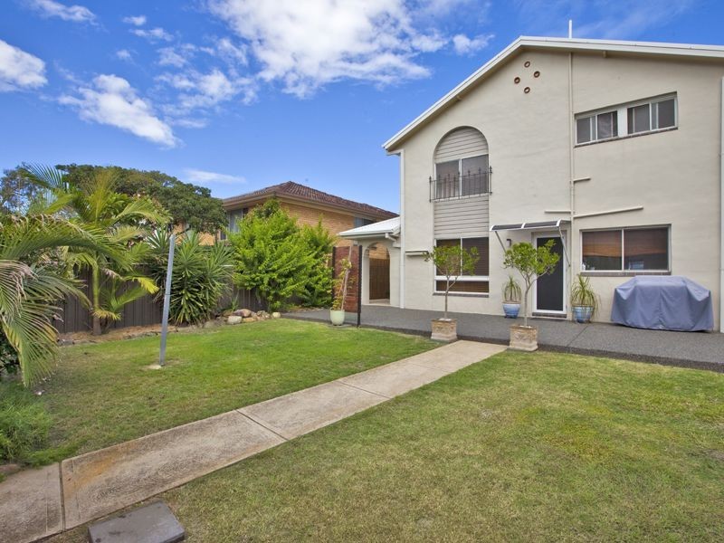 11 Cowlishaw Street, Redhead NSW 2290