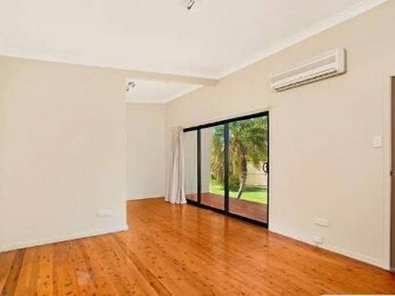 2 Maurie Avenue, Warners Bay NSW 2282