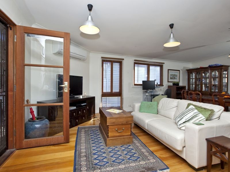 6 Steel Street, Hamilton NSW 2303