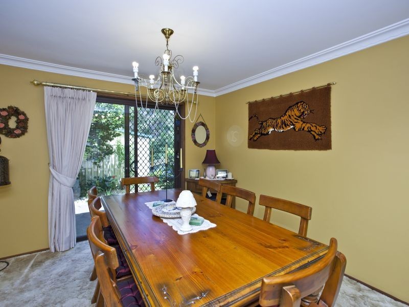 19 Kimbarra Close, Kotara NSW 2289