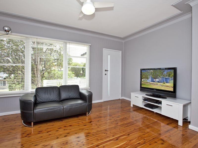 10 Charles Street, Tingira Heights NSW 2290