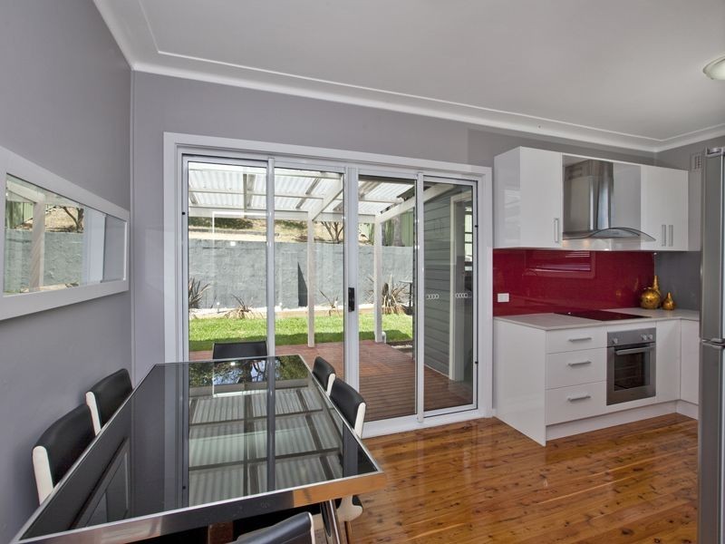 10 Charles Street, Tingira Heights NSW 2290