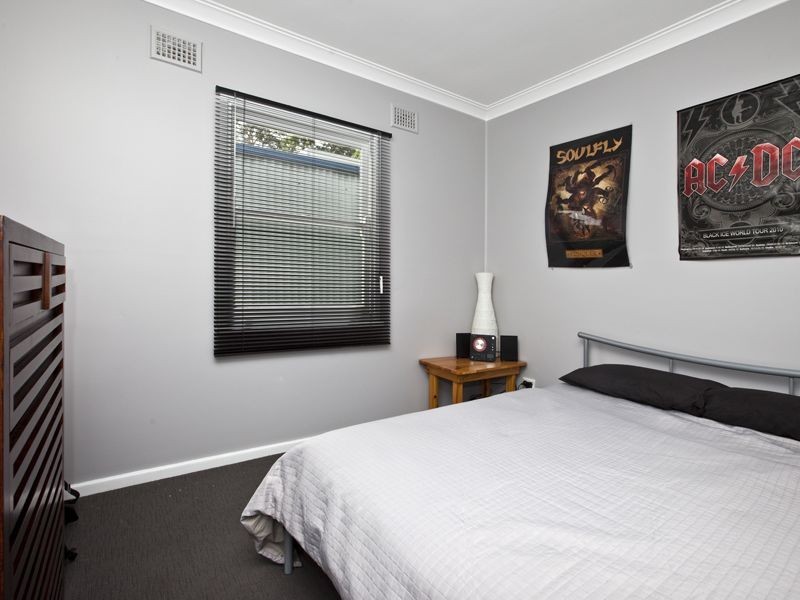 10 Charles Street, Tingira Heights NSW 2290