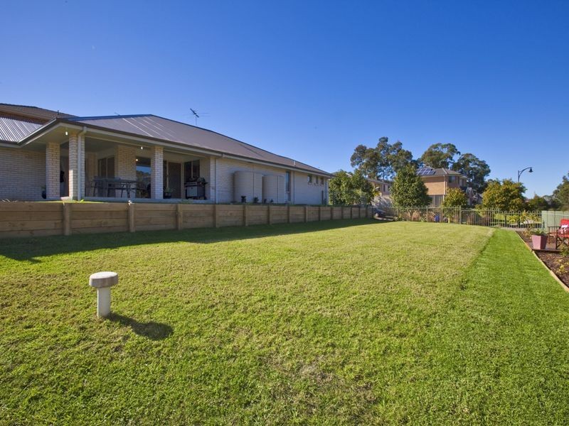 19 Canada Crescent, Cameron Park NSW 2285