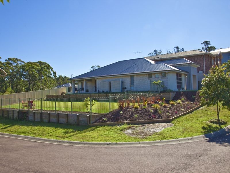 19 Canada Crescent, Cameron Park NSW 2285