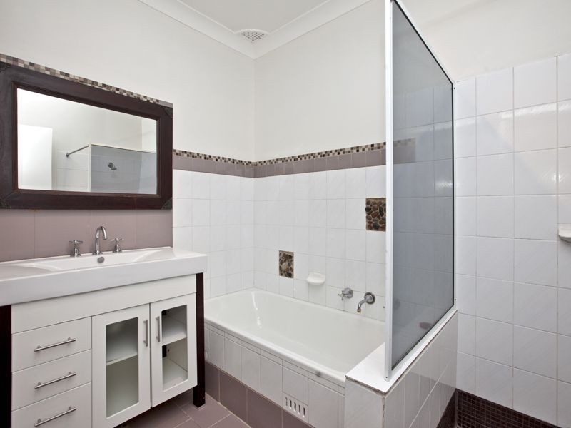 18 Lyndell Parade, Shortland NSW 2307