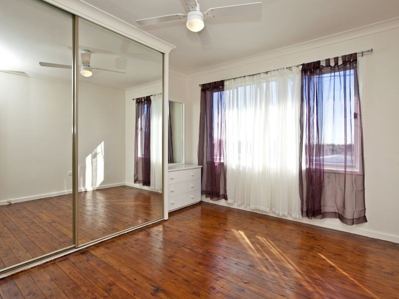 18 Lyndell Parade, Shortland NSW 2307