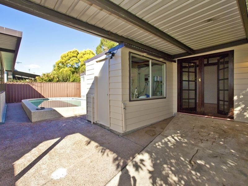 18 Lyndell Parade, Shortland NSW 2307